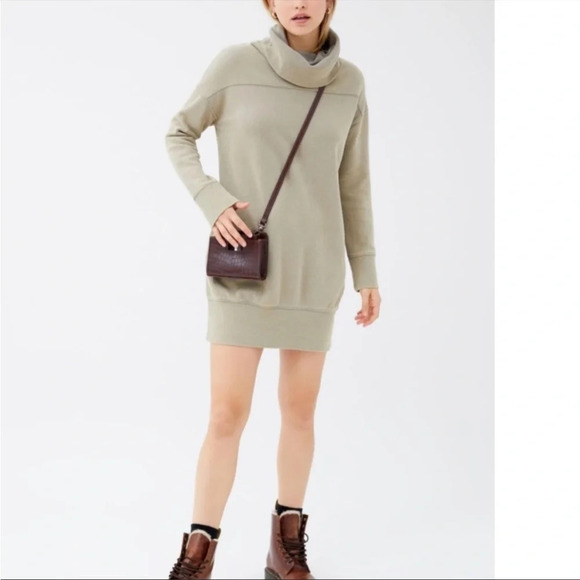 Urban Outfitters Jacob Olive Green Turtleneck Sweatshirt Dress - Picture 1 of 10